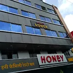 Hotel Honey Lodging