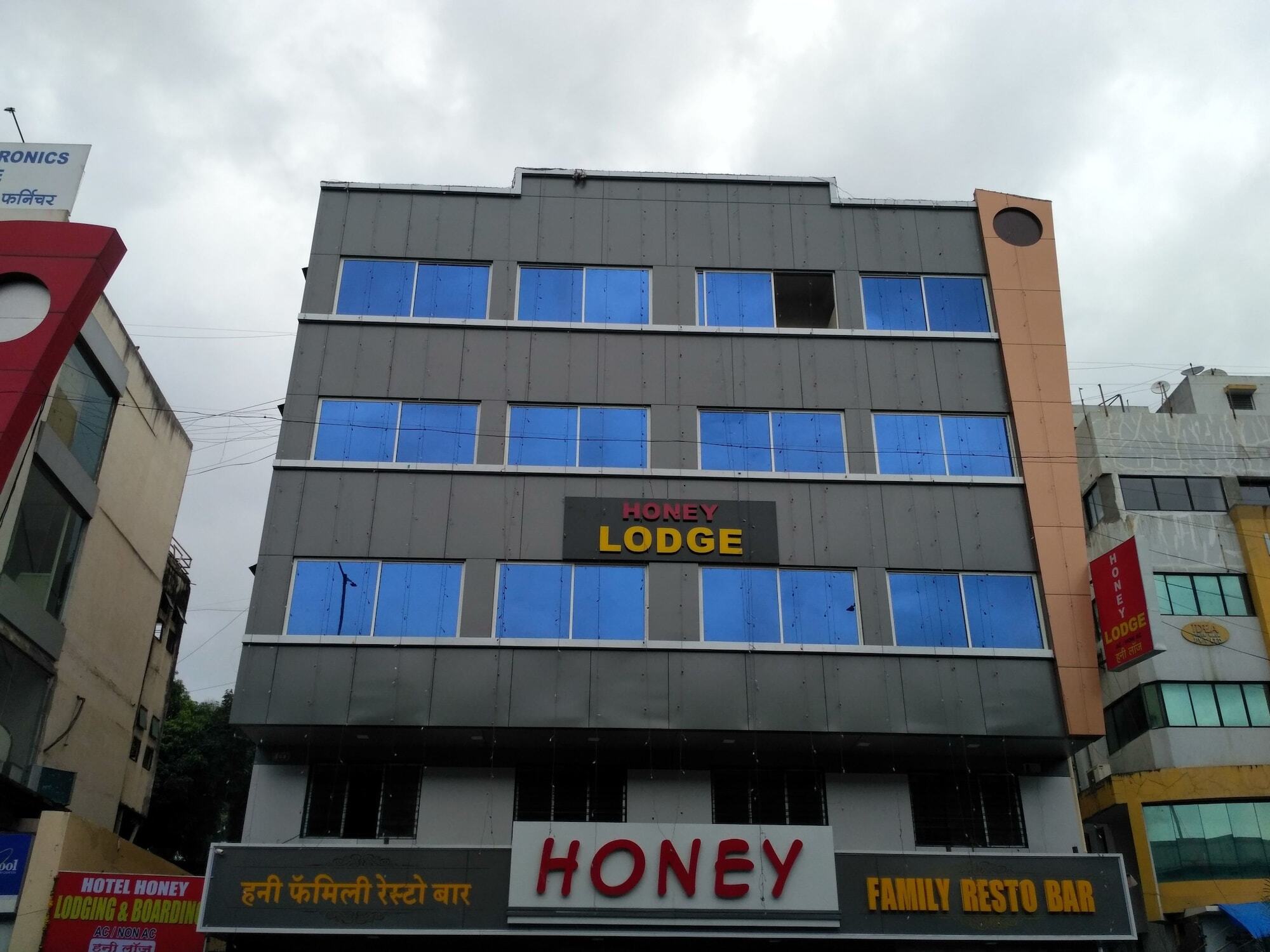 Honey Hotel Pune